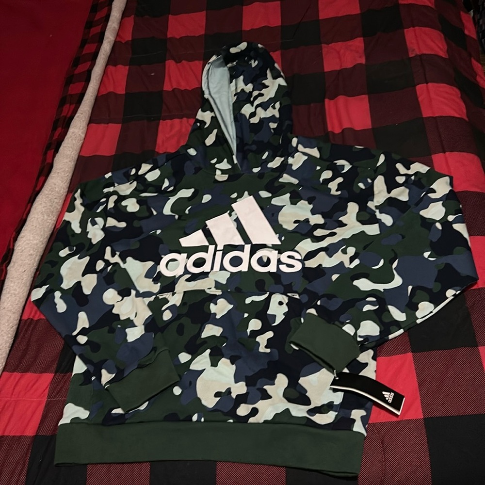 Adidas boys XL camo hoodie
